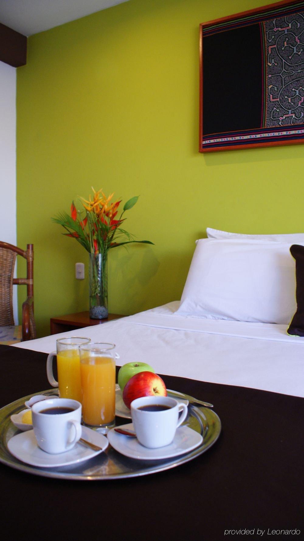 Amazon Hotel Iquitos Szoba fotó